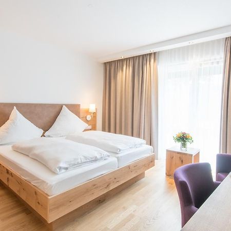 Hotel & Gasthaus Loewen วัลด์เคียร์ช ภายนอก รูปภาพ
