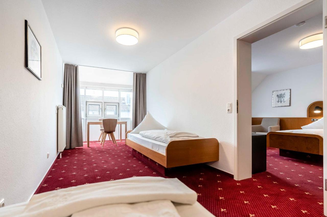 Hotel & Gasthaus Loewen วัลด์เคียร์ช ภายนอก รูปภาพ