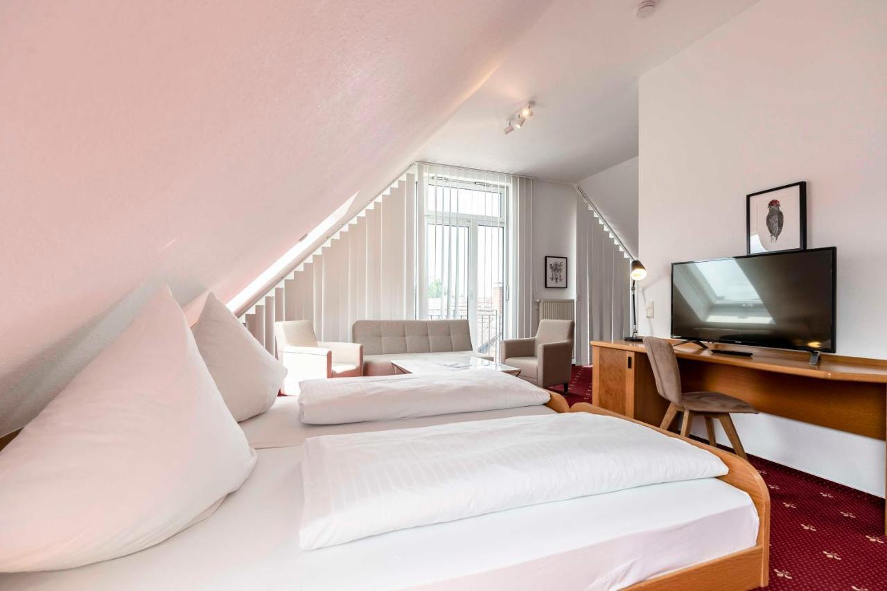 Hotel & Gasthaus Loewen วัลด์เคียร์ช ภายนอก รูปภาพ