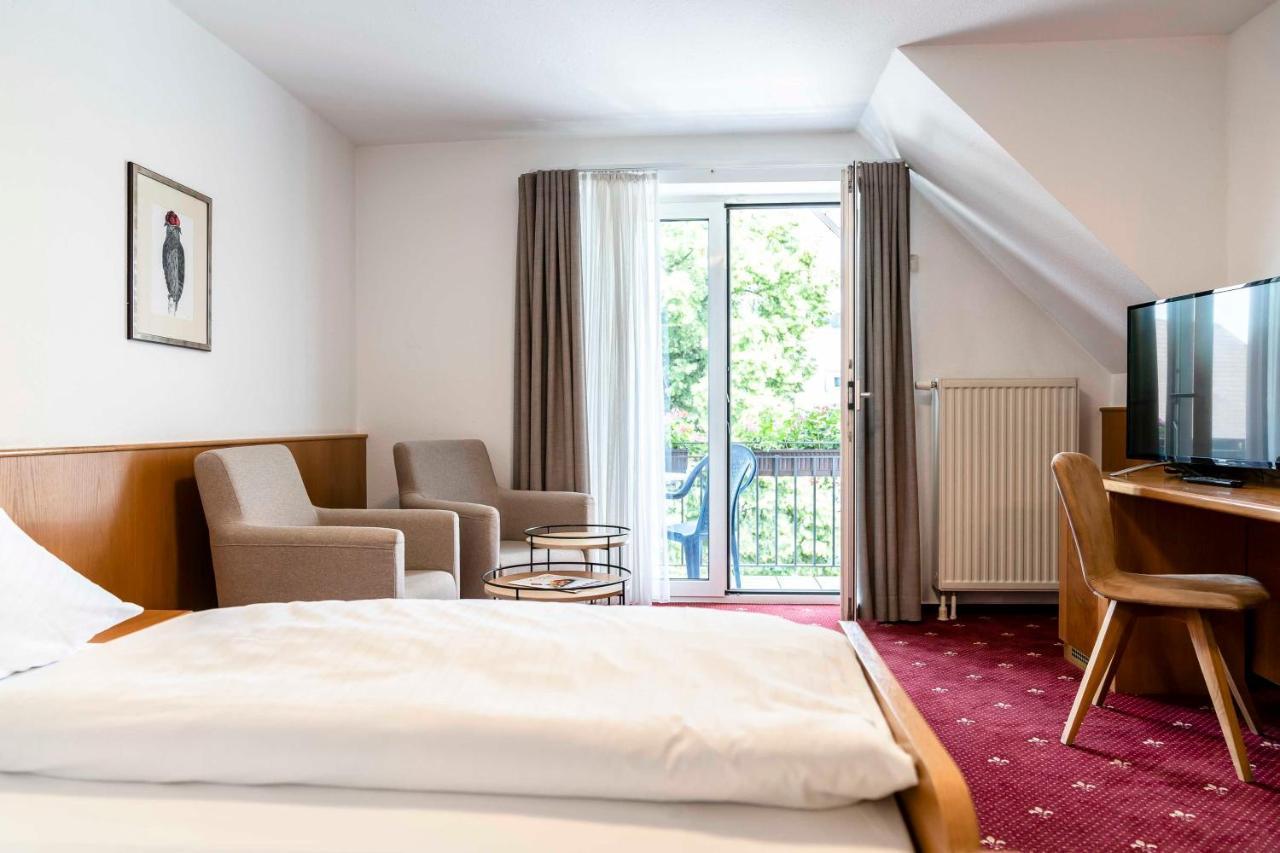 Hotel & Gasthaus Loewen วัลด์เคียร์ช ภายนอก รูปภาพ