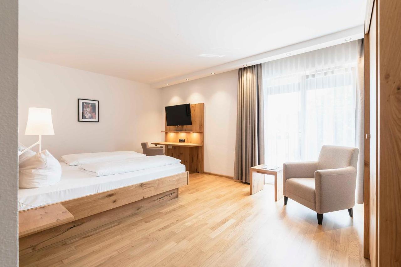 Hotel & Gasthaus Loewen วัลด์เคียร์ช ภายนอก รูปภาพ
