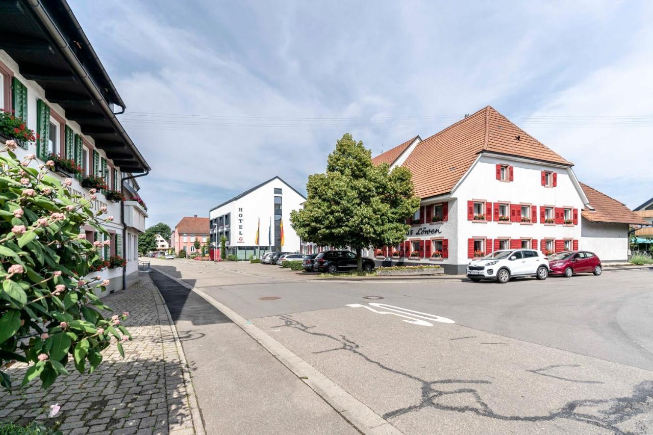 Hotel & Gasthaus Loewen วัลด์เคียร์ช ภายนอก รูปภาพ