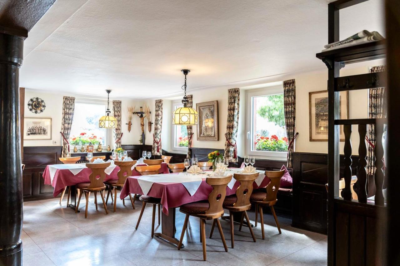 Hotel & Gasthaus Loewen วัลด์เคียร์ช ภายนอก รูปภาพ
