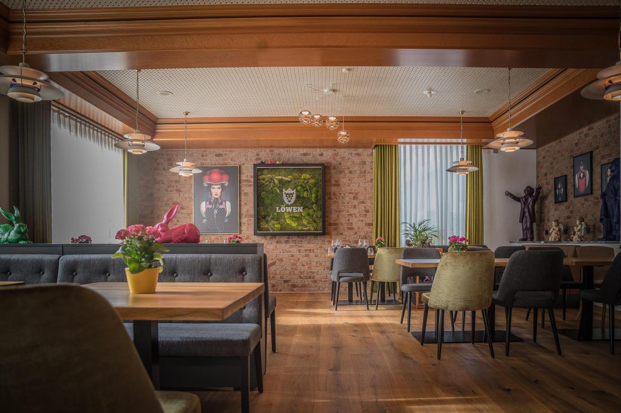 Hotel & Gasthaus Loewen วัลด์เคียร์ช ภายนอก รูปภาพ