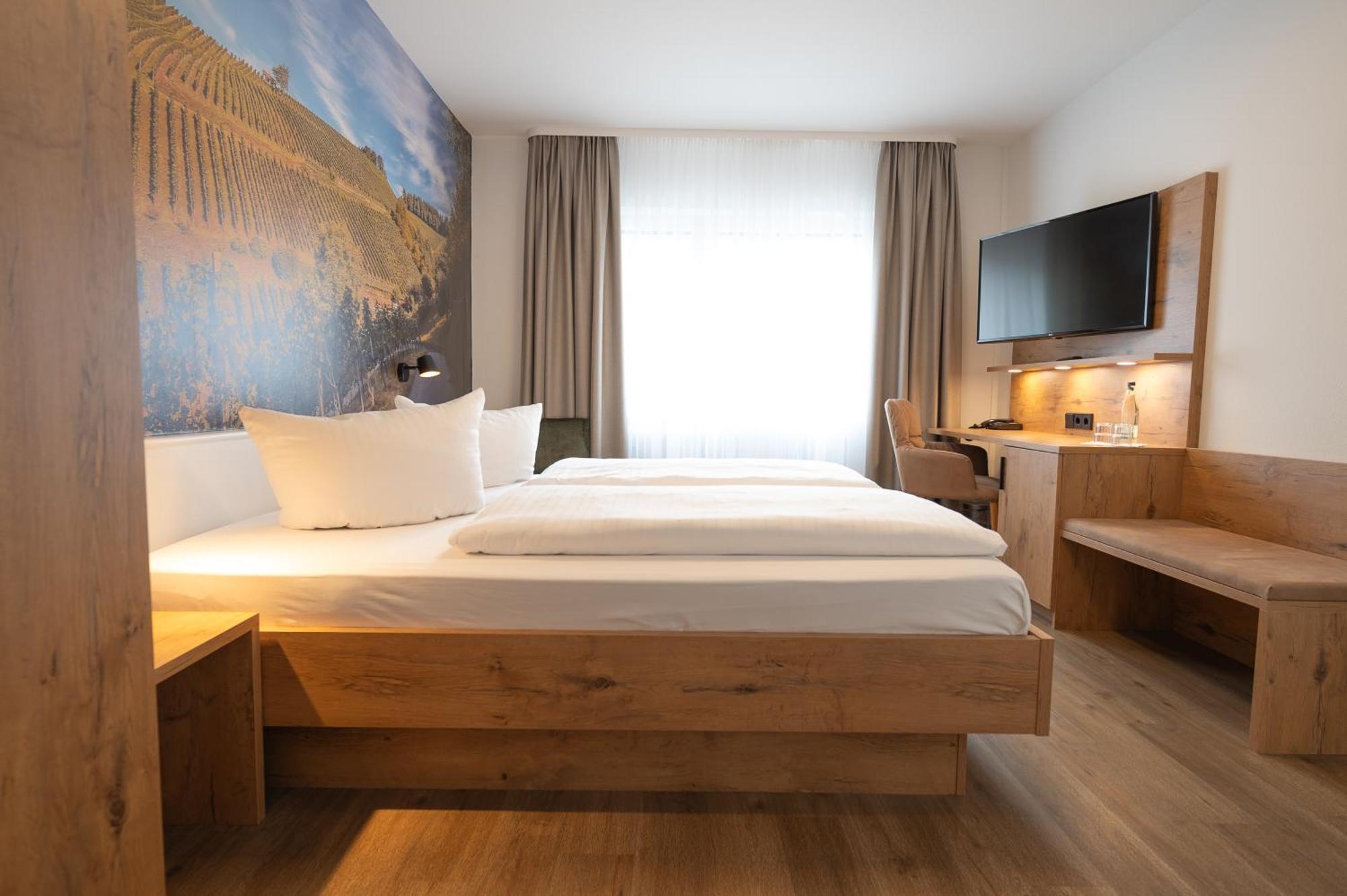 Hotel & Gasthaus Loewen วัลด์เคียร์ช ภายนอก รูปภาพ