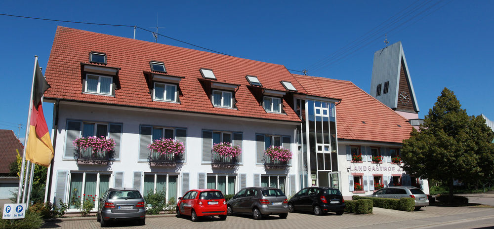 Hotel & Gasthaus Loewen วัลด์เคียร์ช ภายนอก รูปภาพ